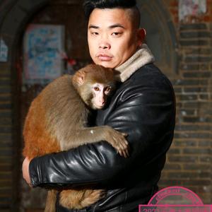 耍猴人小田